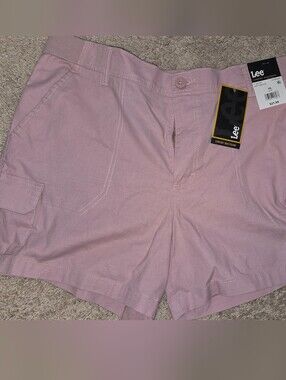 Lee Women's Soft Mauve/Dusty Pink Casual Shorts With Pockets - Size 16